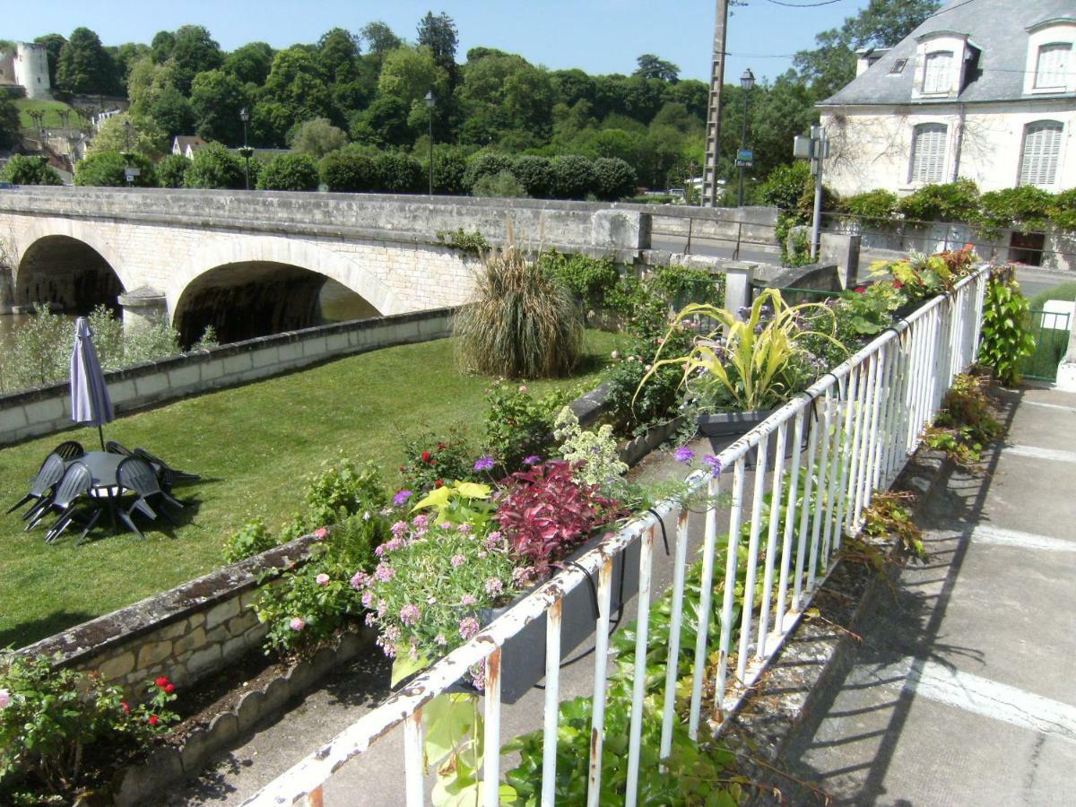La Chaussee Des Ponts Noyers-sur-Cher Eksteriør billede